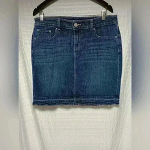 DH3 Denim Jean skirt. 99% cotton. Ladies size  12